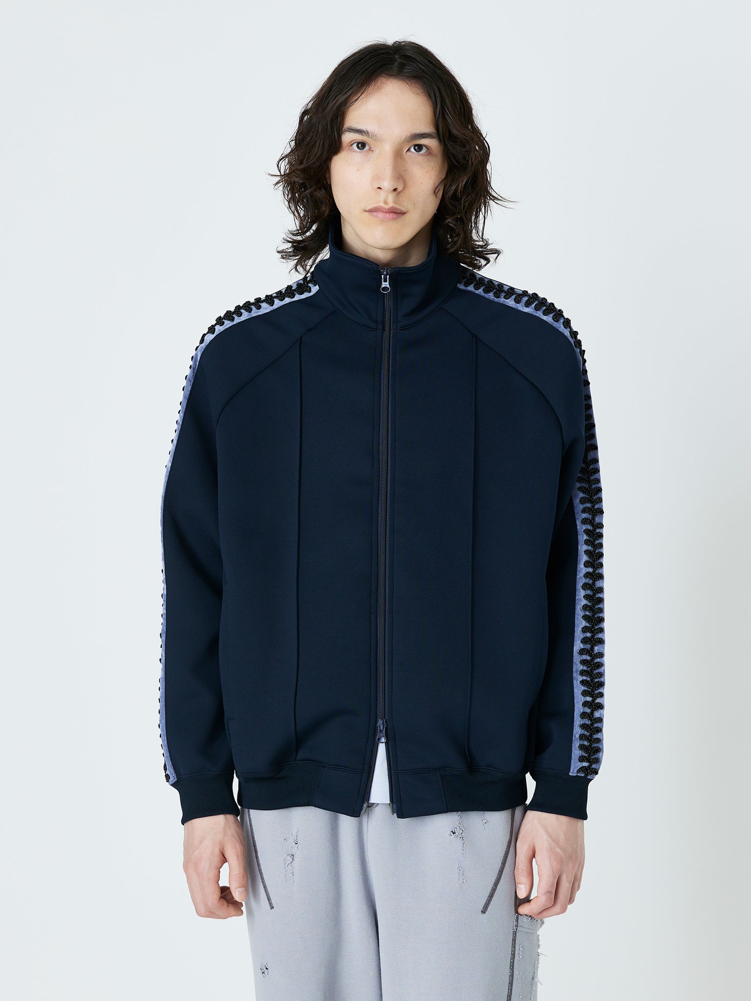 EMBROIDERED TRACK JACKET<br />[NAVY]