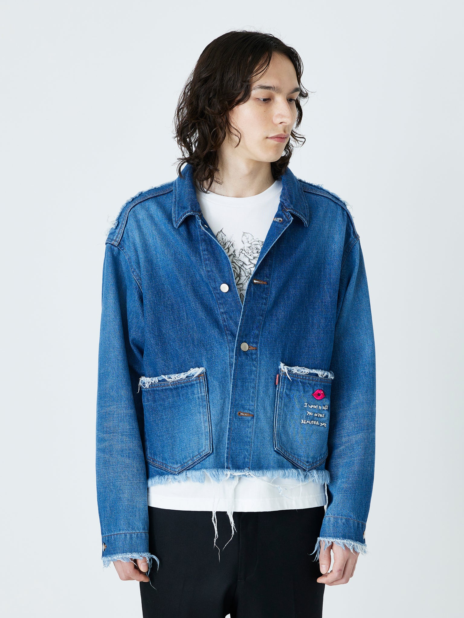 DENIM TRUCKER JACKET<br />[BLUE]