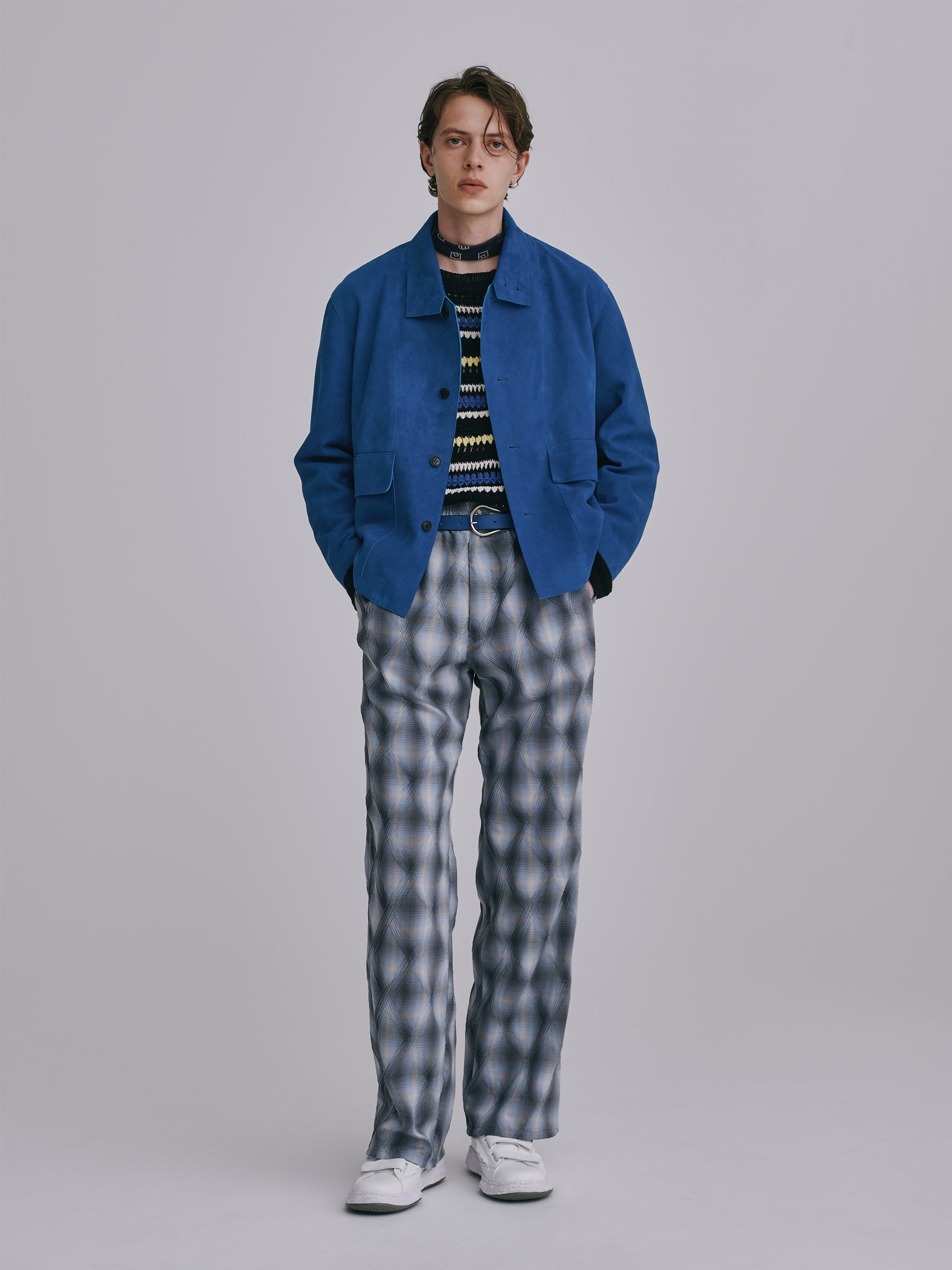 Pants with double pleats<br />[BLUE CHECK]