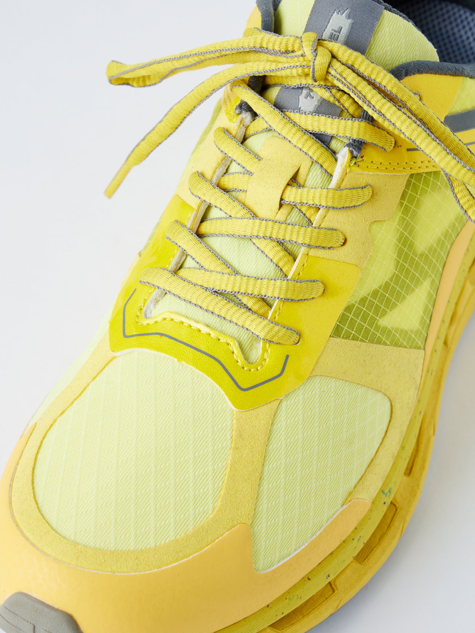 71 MICHAEL×MOISTHROUGH SNEAKERS<br />[YELLOW]