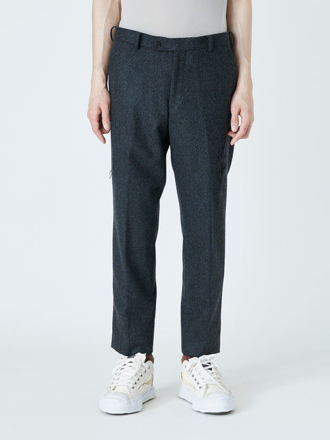 SCRATCHES EMBROIDERED SLACKS<br />[DARK GRAY ]