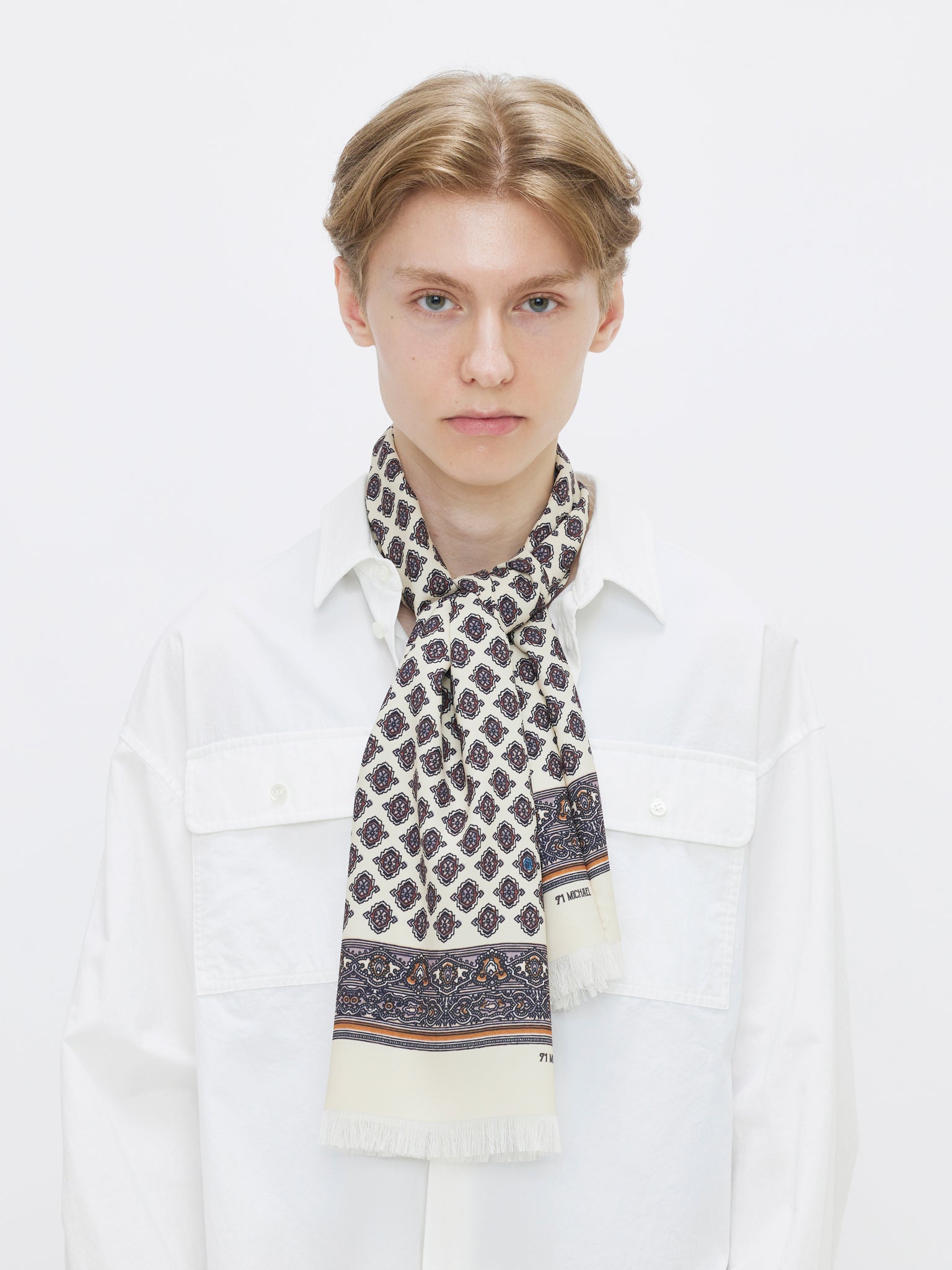 GRAPHIC STALL[BEIGE]