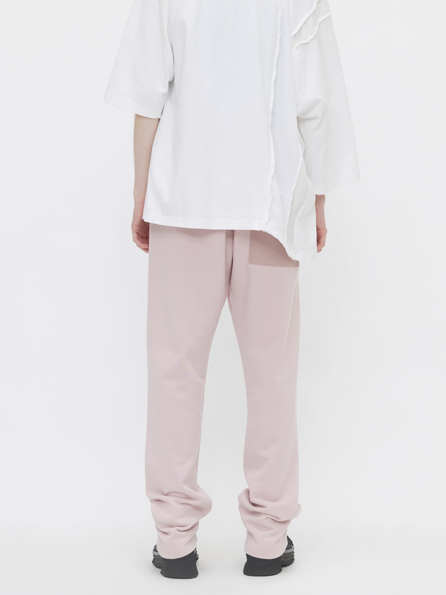 LIP EMBROIDERY SWEATPANTS[SMOKE PINK]